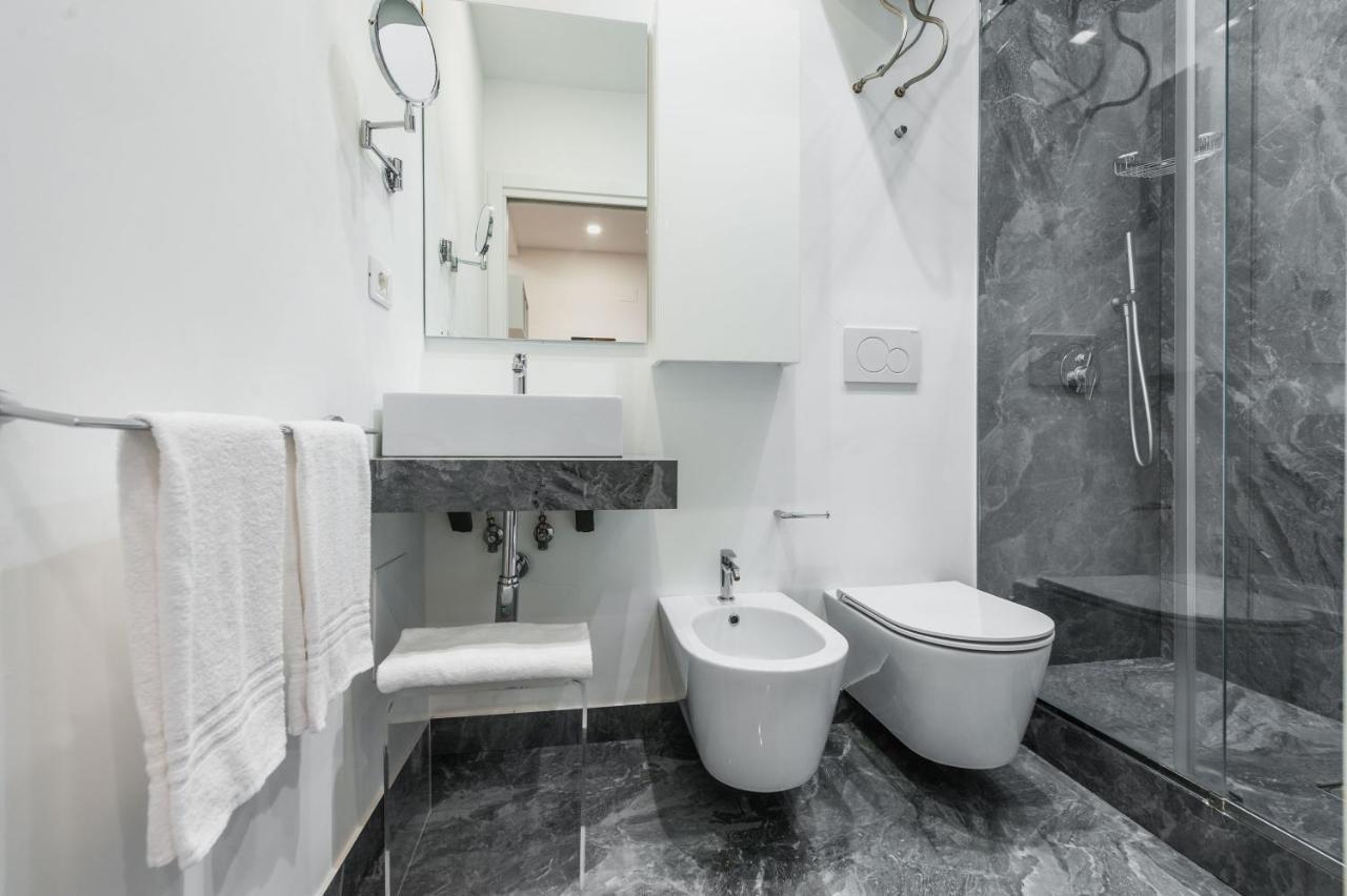 Rg8 Independent Apartment カターニア エクステリア 写真