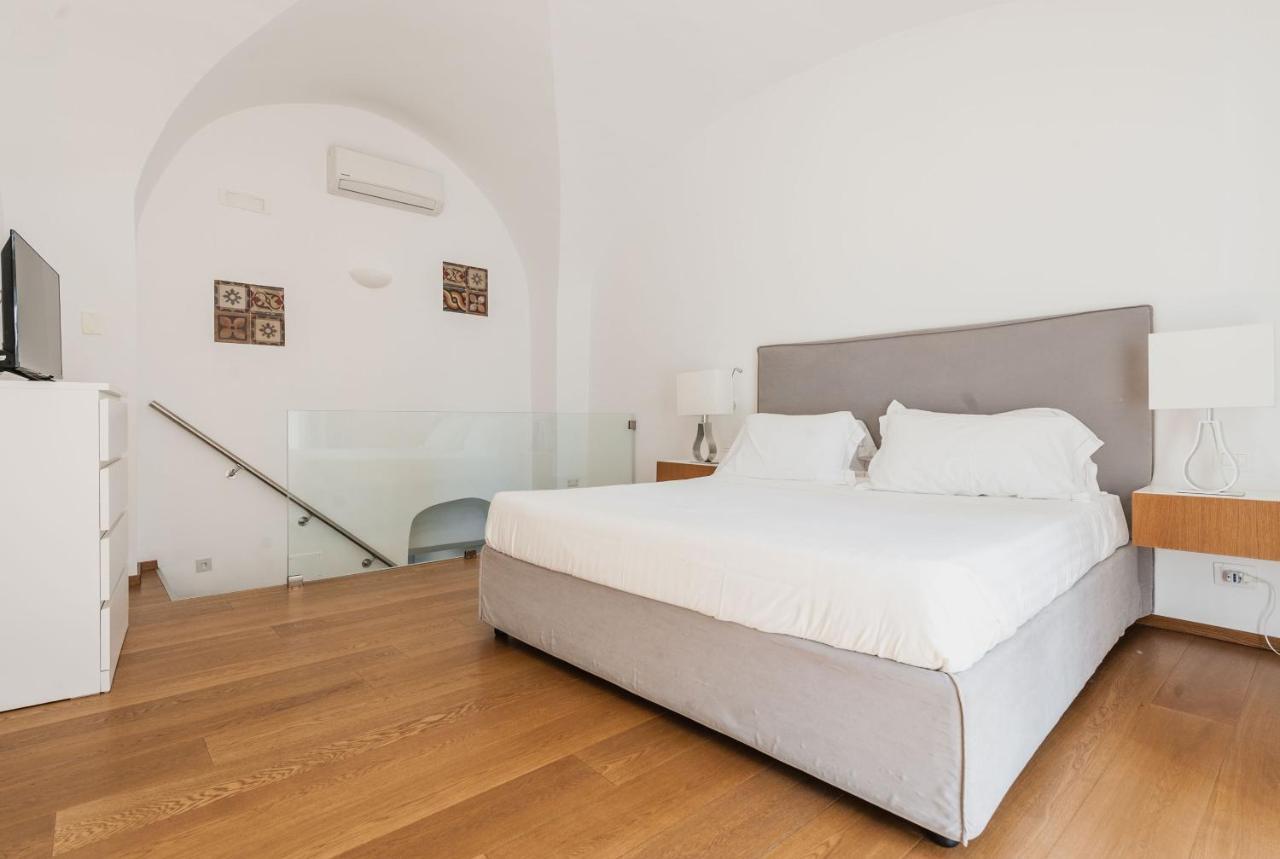 Rg8 Independent Apartment カターニア エクステリア 写真