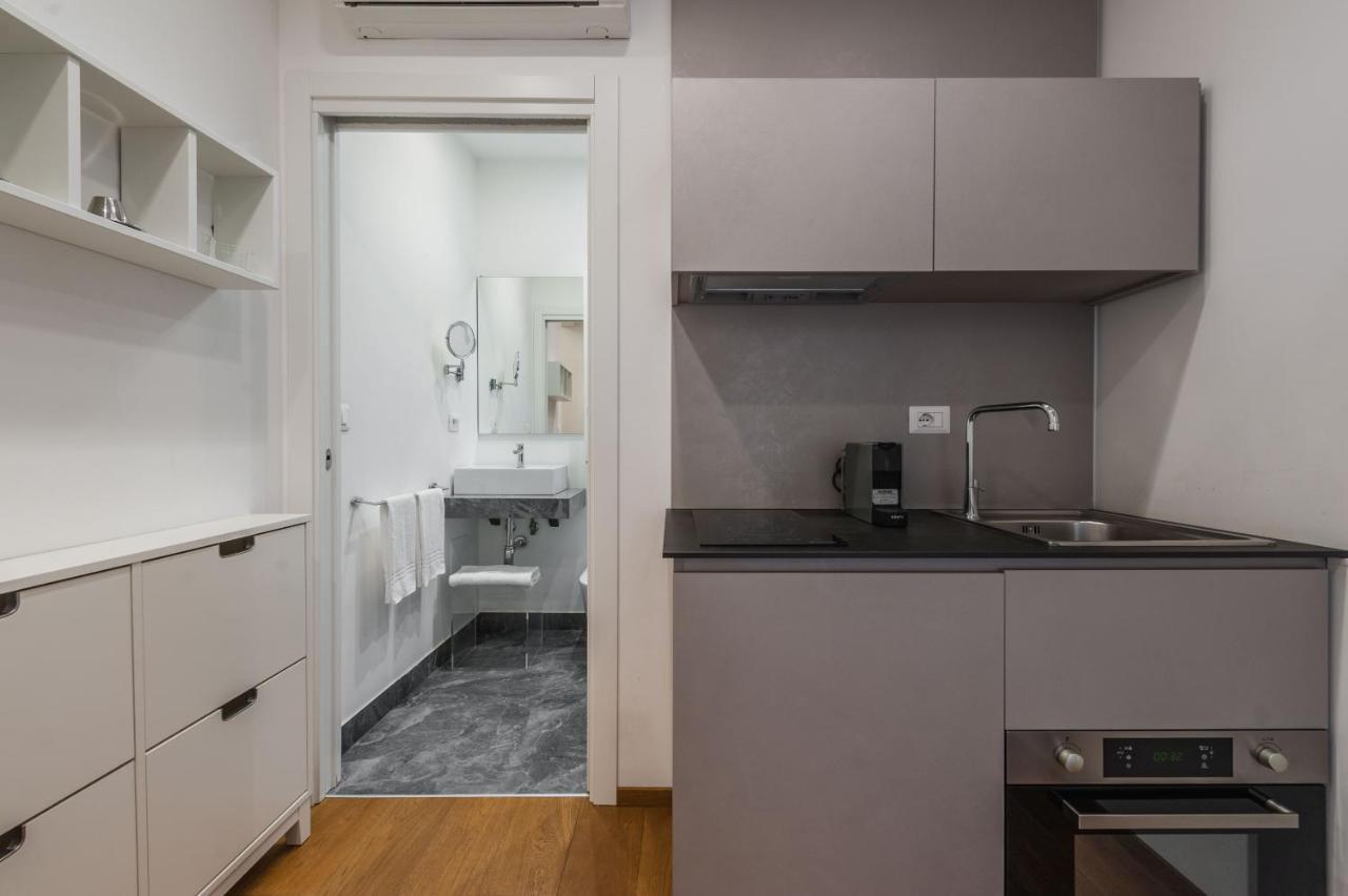 Rg8 Independent Apartment カターニア エクステリア 写真